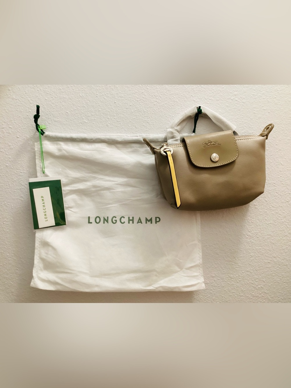 Longchamp small crossbody bag in beige taupe - Picture 2 of 8